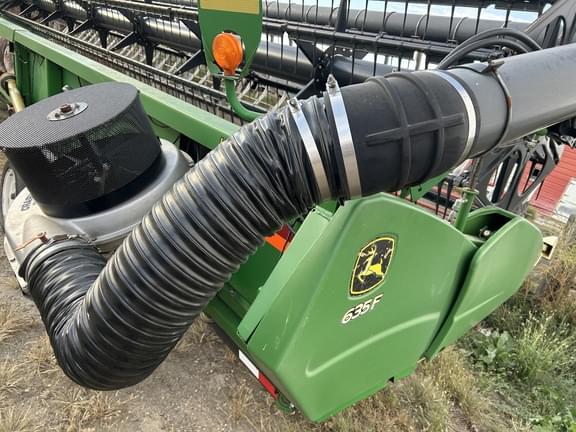 Image of John Deere 635F equipment image 4