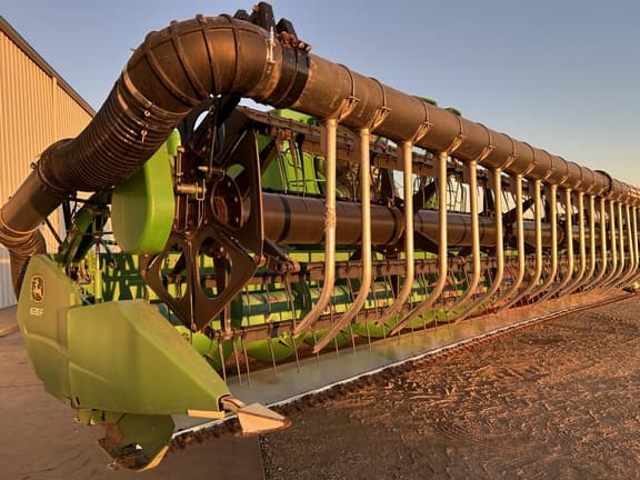 Image of John Deere 635F equipment image 3