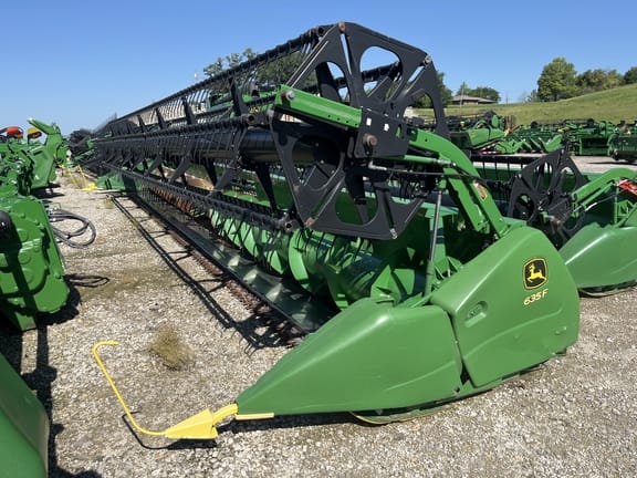 Main image John Deere 635F