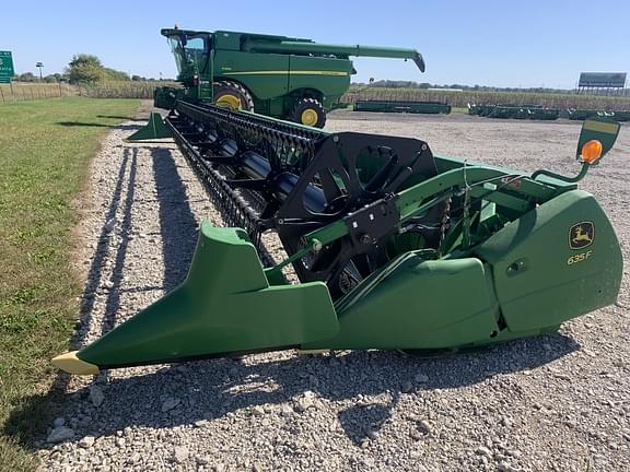 Image of John Deere 635F equipment image 1