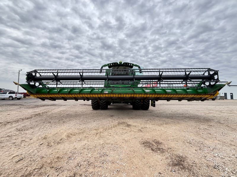 Image of John Deere 635F Primary image