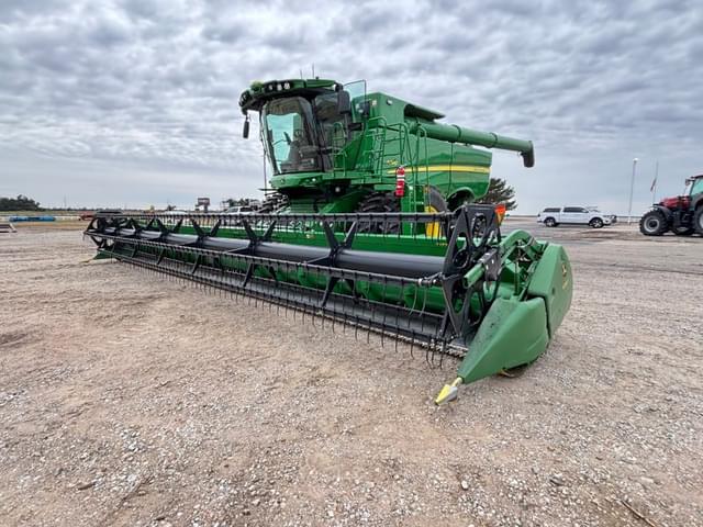 Image of John Deere 635F equipment image 1