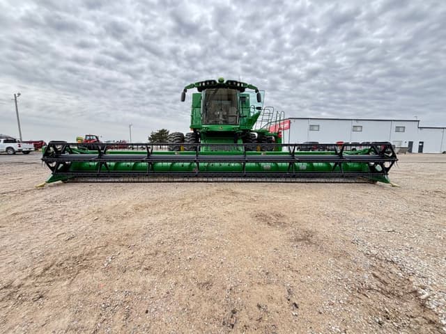 Image of John Deere 635F equipment image 1