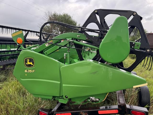 Image of John Deere 635F equipment image 2