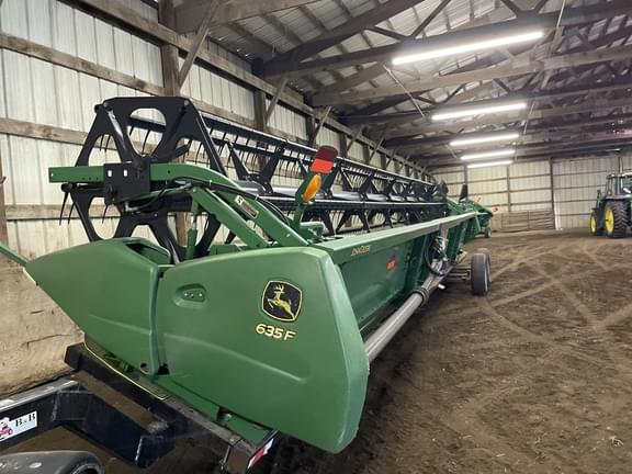 Image of John Deere 635F equipment image 4