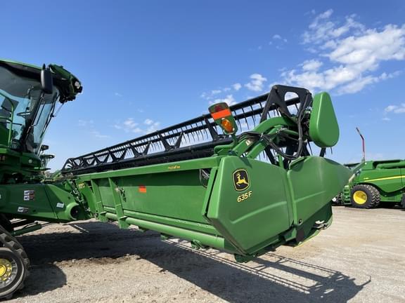 Image of John Deere 635F equipment image 4