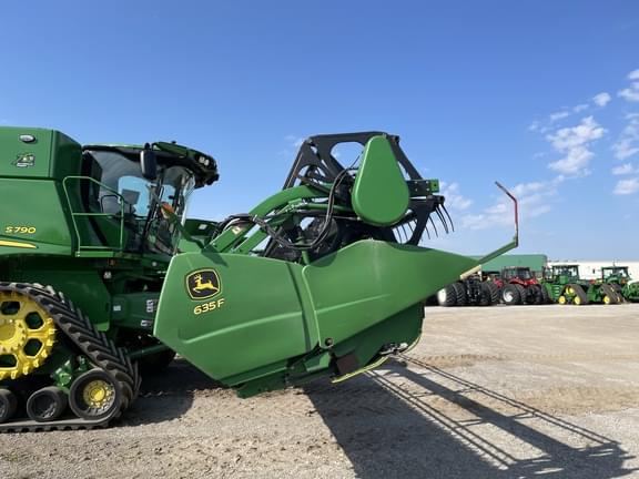 Image of John Deere 635F equipment image 3