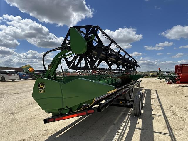 Image of John Deere 635F equipment image 1