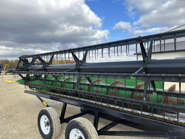 Image of John Deere 635F equipment image 3