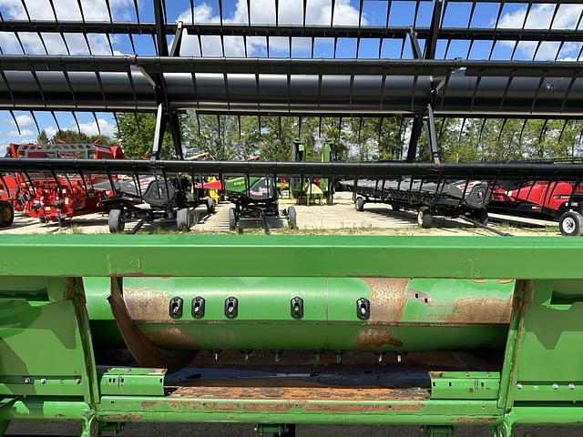 Image of John Deere 635F equipment image 4