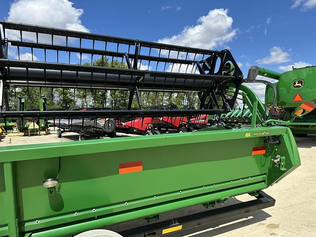 Image of John Deere 635F equipment image 3
