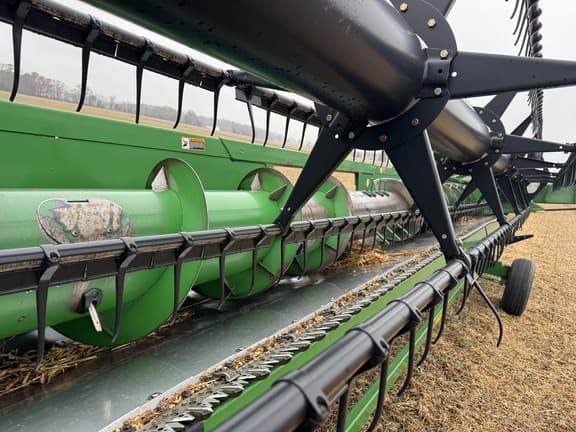 Image of John Deere 635F equipment image 3