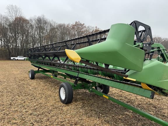 Image of John Deere 635F equipment image 4