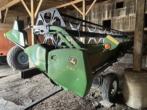 Image of John Deere 635F equipment image 1