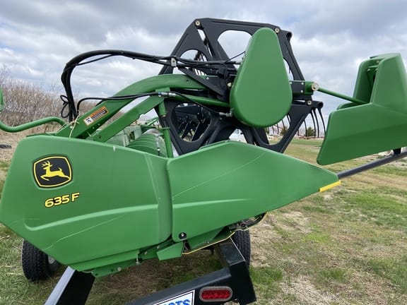 Main image John Deere 635F