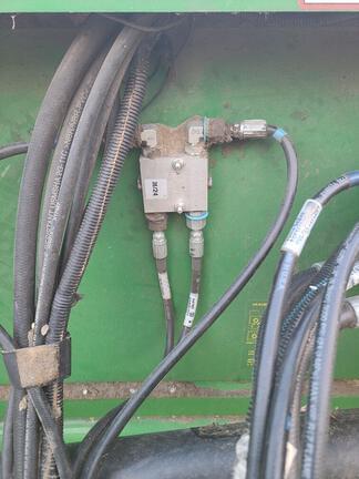 Image of John Deere 635F equipment image 4