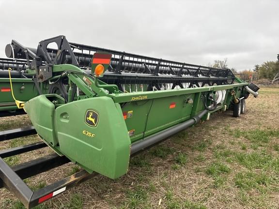 Image of John Deere 635F equipment image 2