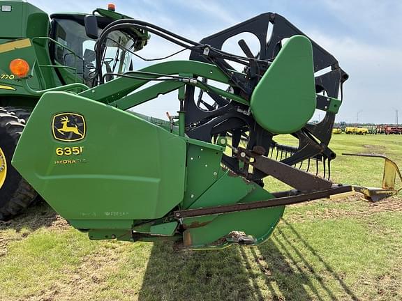 Image of John Deere 635F equipment image 4