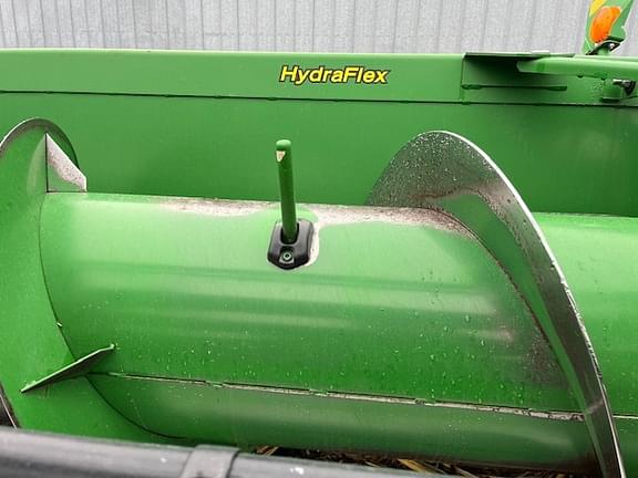 Image of John Deere 635F equipment image 4