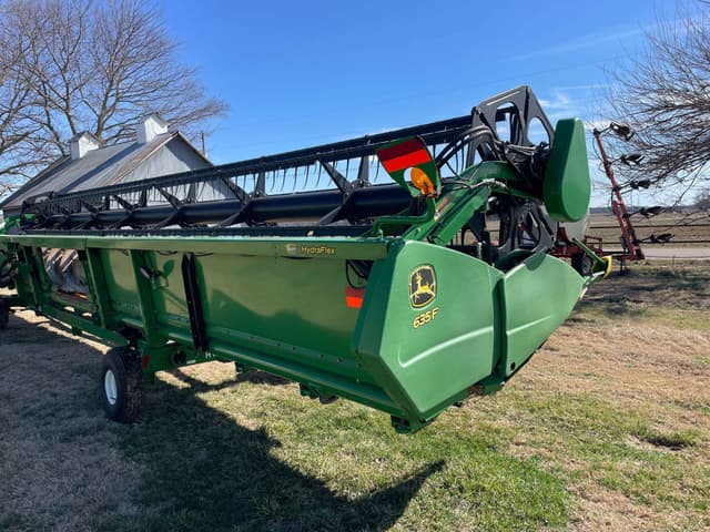 Image of John Deere 635F equipment image 1