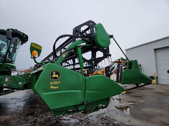 Image of John Deere 635F equipment image 4