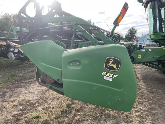 Image of John Deere 635F equipment image 2