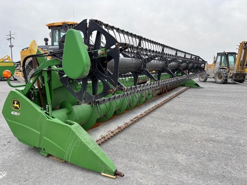 Image of John Deere 635F Primary image