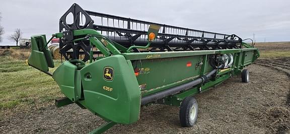 Image of John Deere 635F equipment image 4