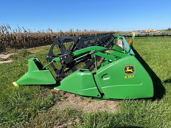 Image of John Deere 635F equipment image 2