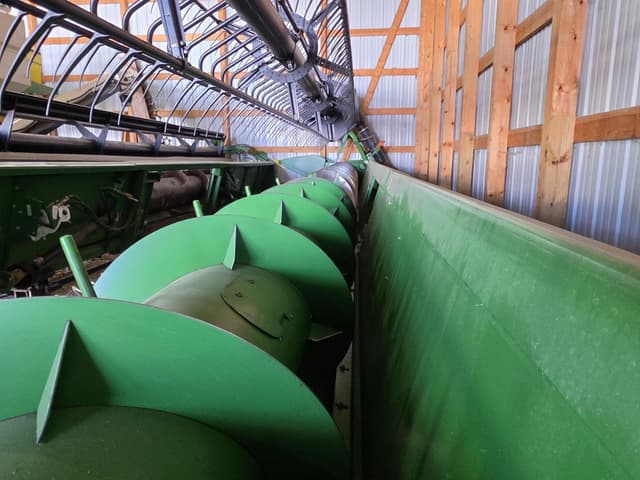Image of John Deere 635F equipment image 3