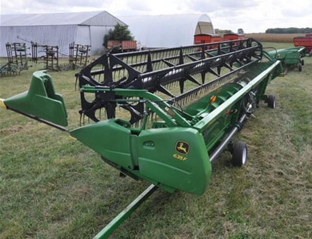 Image of John Deere 635F equipment image 1