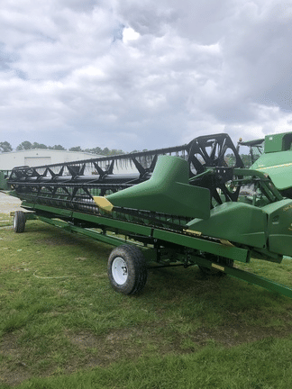 Main image John Deere 635F