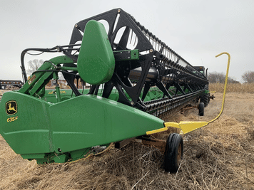 Main image John Deere 635F