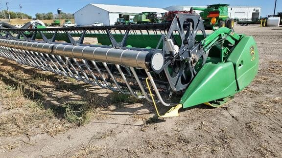 Main image John Deere 635F