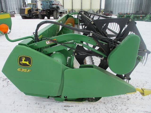 Image of John Deere 635F equipment image 3
