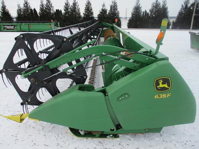 Image of John Deere 635F equipment image 4