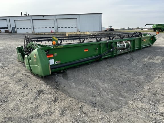 Image of John Deere 635F equipment image 2