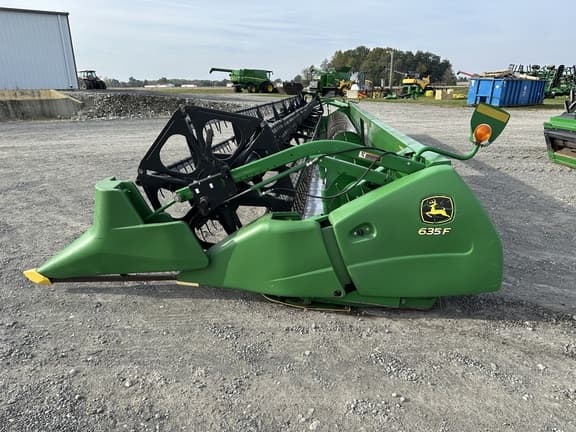 Image of John Deere 635F equipment image 3