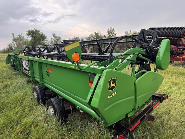 Image of John Deere 635F equipment image 3