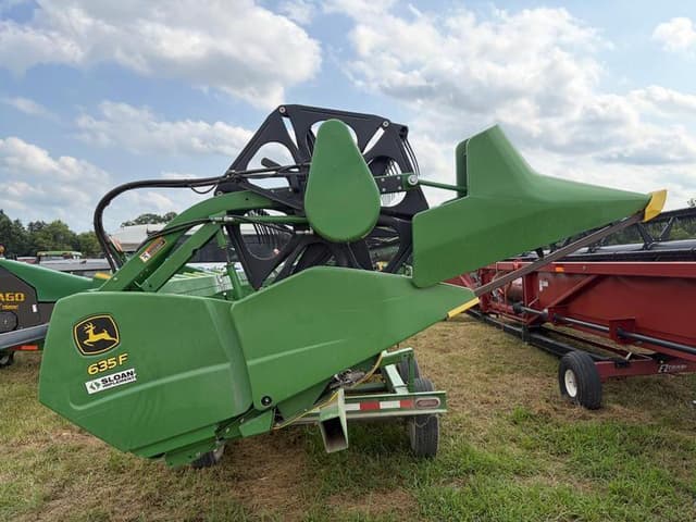 Image of John Deere 635F equipment image 1