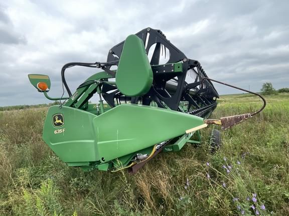 Image of John Deere 635F equipment image 1