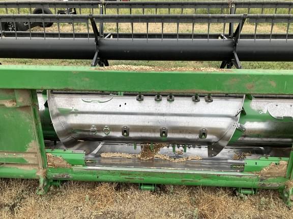 Image of John Deere 635F equipment image 2