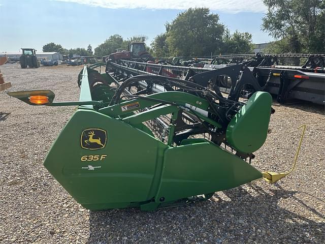 Image of John Deere 635F equipment image 3