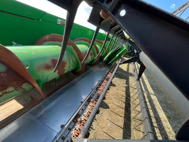 Image of John Deere 635F equipment image 3