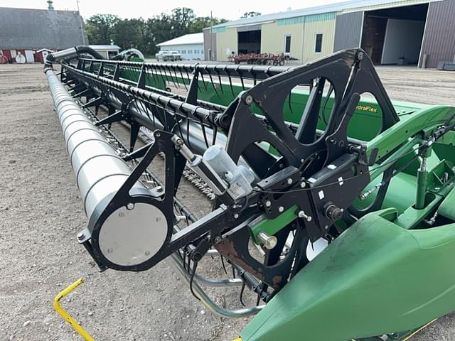 Image of John Deere 635F equipment image 2