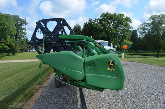 Image of John Deere 635F equipment image 3