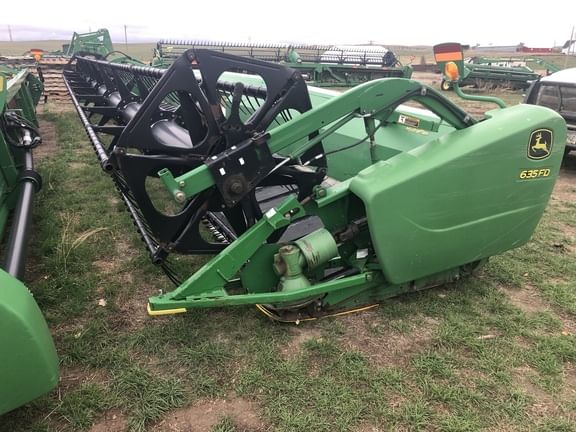 2011 John Deere 635FD Image