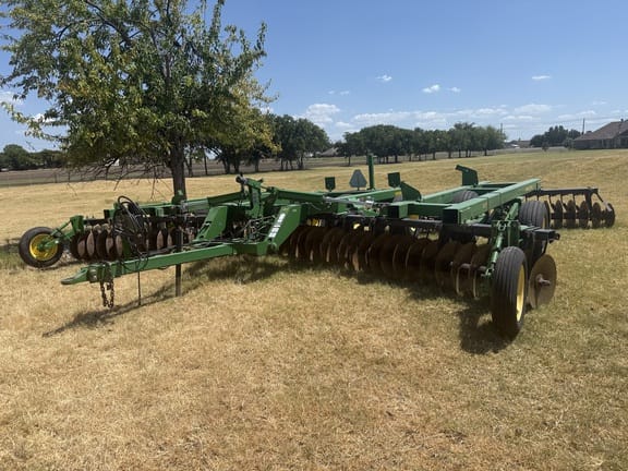 2010 John Deere 637 Equipment Image0