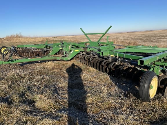 2010 John Deere 637 Equipment Image0