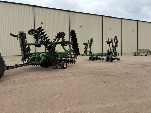 Main image John Deere 637